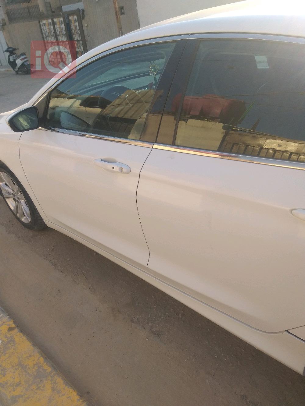 Chrysler 200